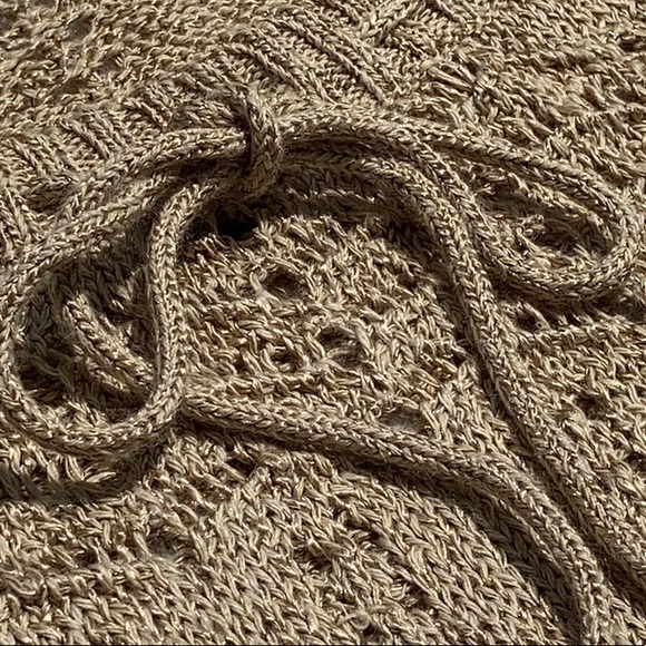 💛Ann Taylor LOFT Gorgeous Knit Sweater Size SMALL. - Picture 2 of 9